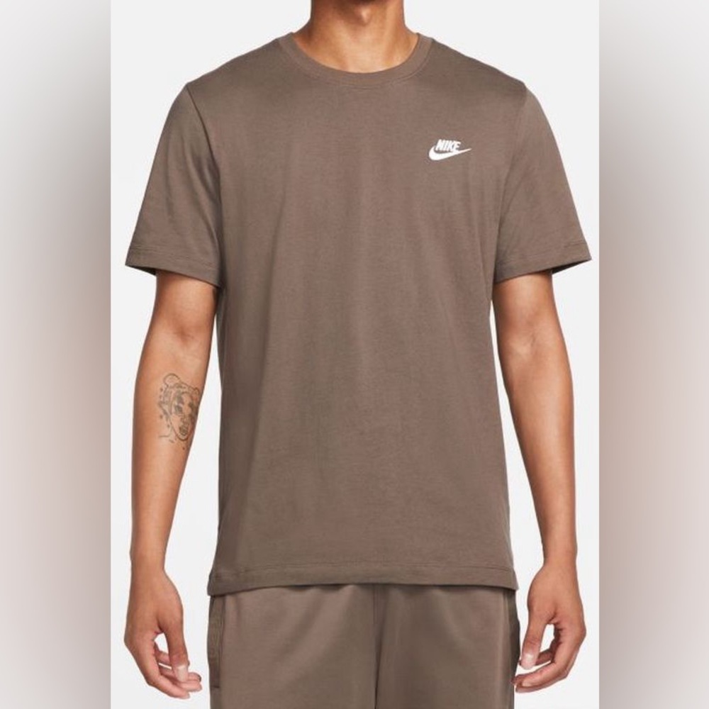 Nike Men's Tee